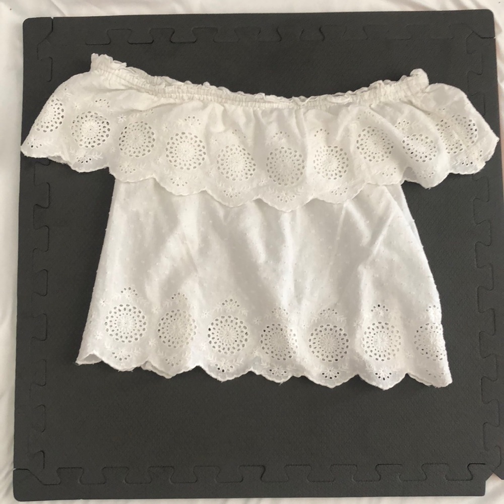 American Eagle off the shoulder top